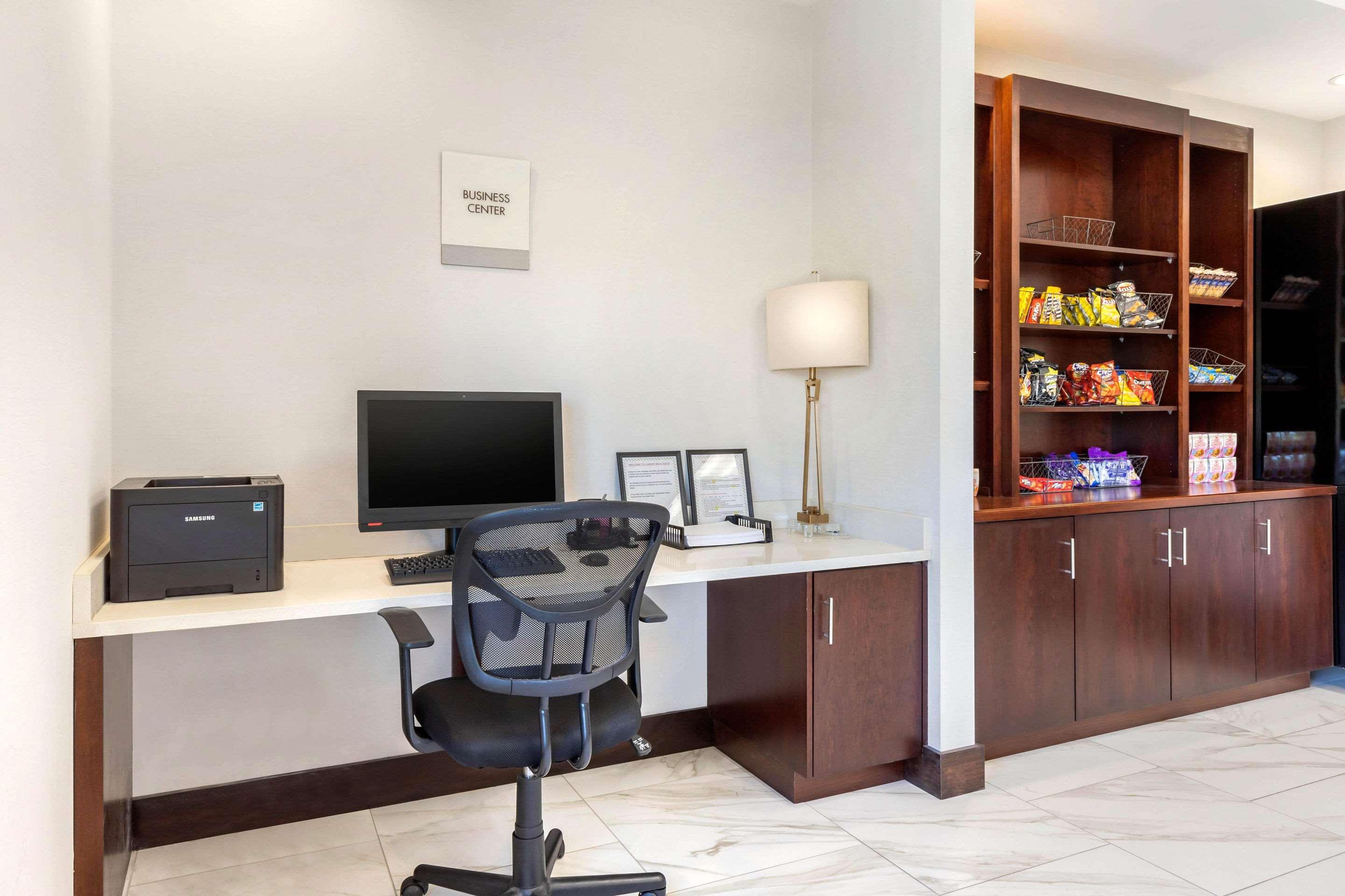 Days Inn And Suites By Wyndham אוקספורד מראה חיצוני תמונה