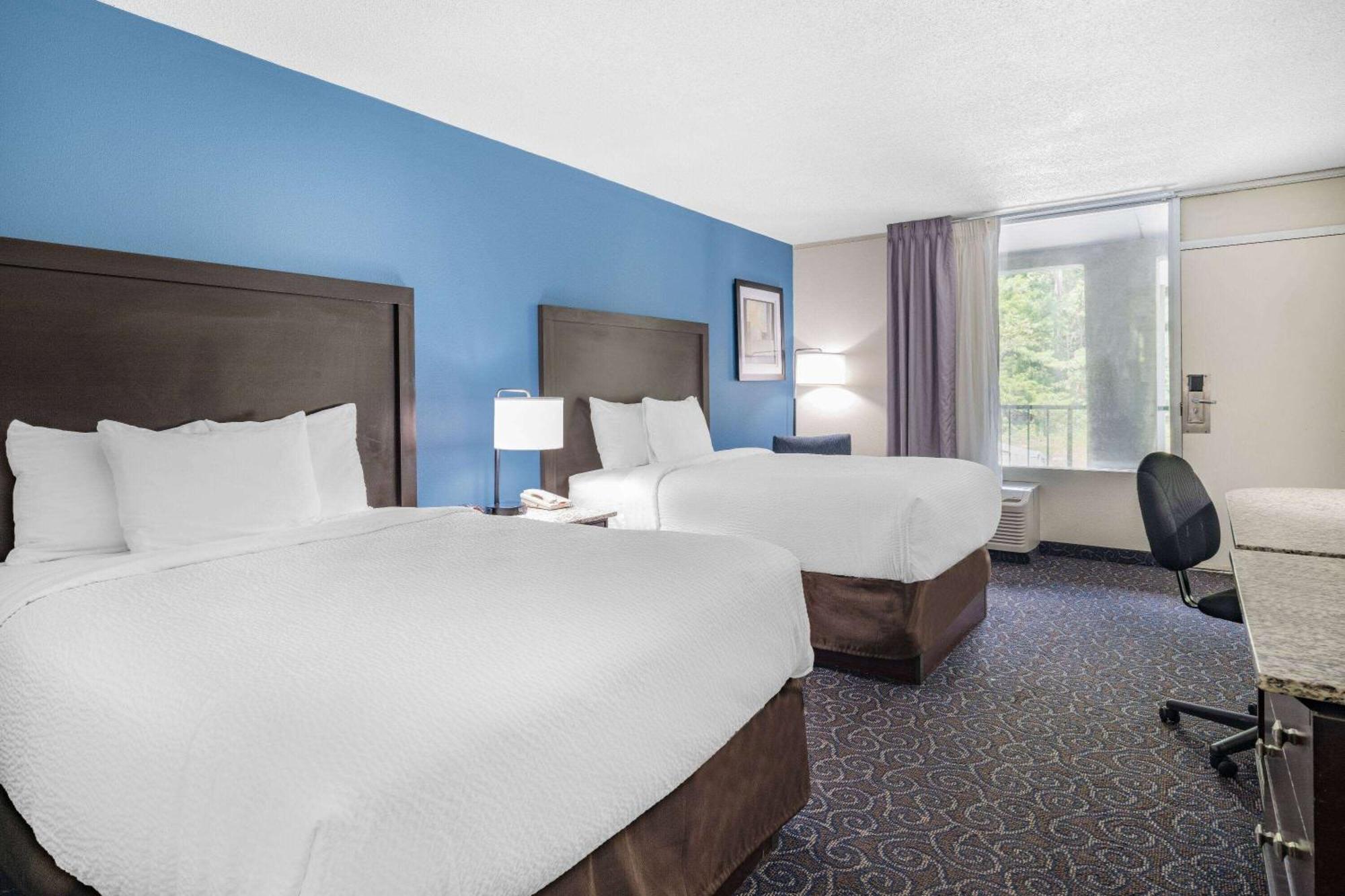 Days Inn And Suites By Wyndham אוקספורד מראה חיצוני תמונה