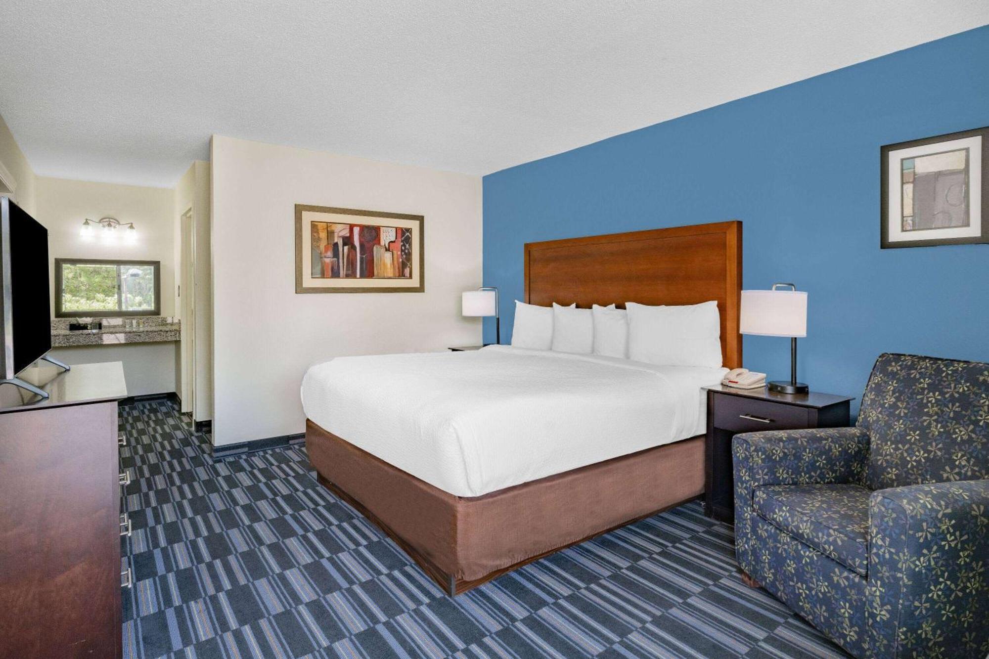Days Inn And Suites By Wyndham אוקספורד מראה חיצוני תמונה