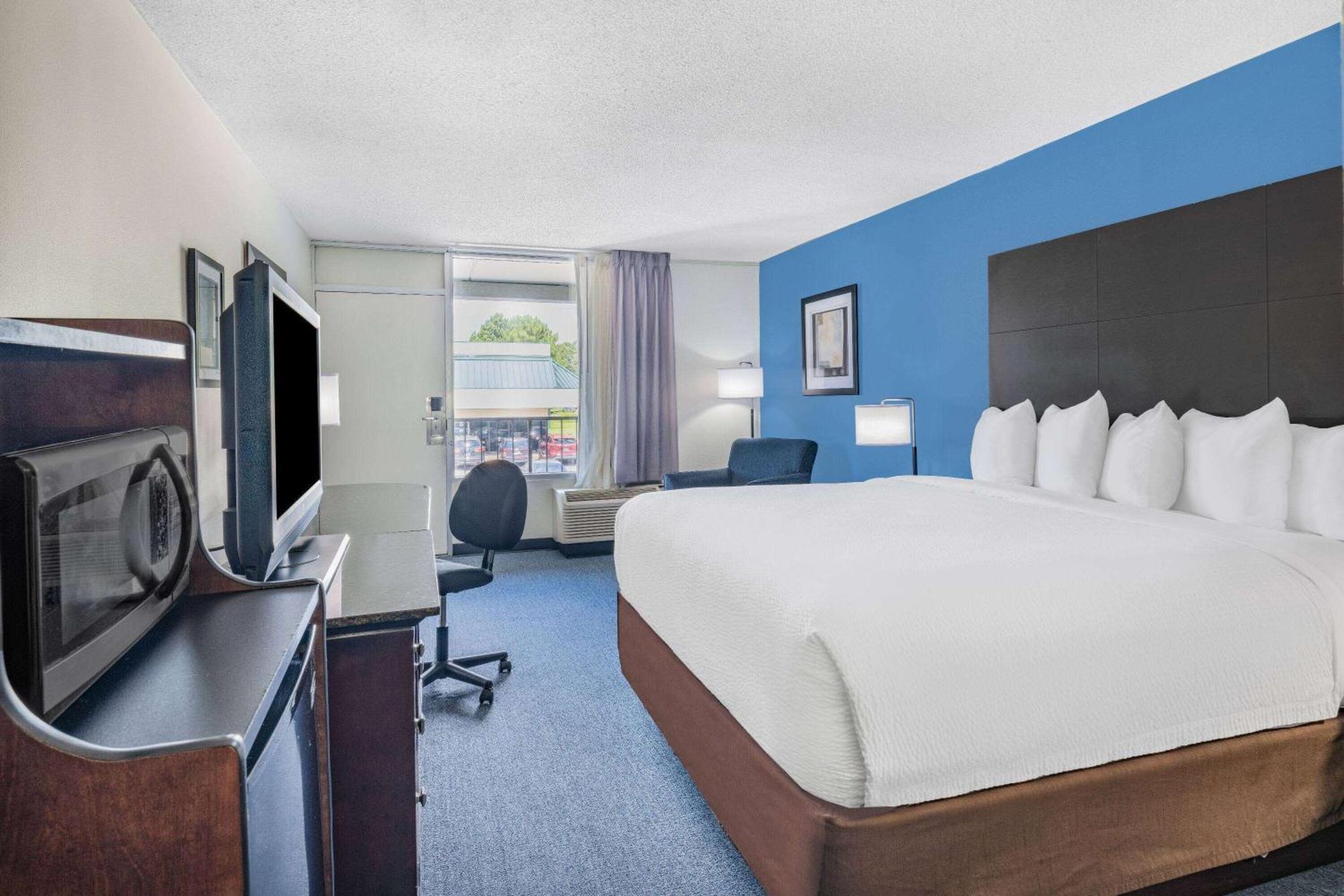 Days Inn And Suites By Wyndham אוקספורד מראה חיצוני תמונה