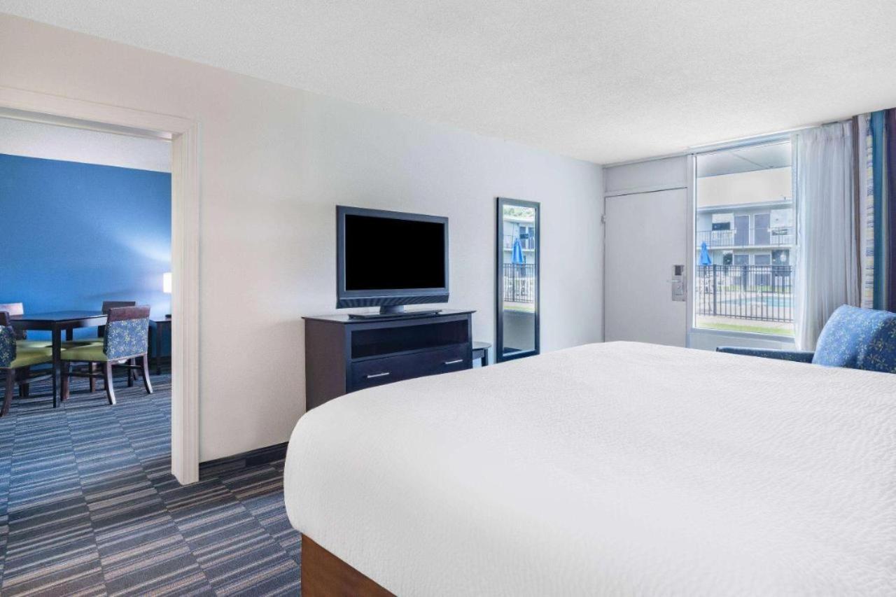 Days Inn And Suites By Wyndham אוקספורד מראה חיצוני תמונה